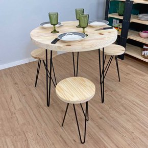 kit mesa redonda com 3 lugares com 3 bancos pitucho hairpin natural e preto 1