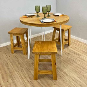 kit mesa redonda 3 lugares de ferro e madeira com 3 banquetas media nozes e branco