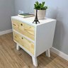 mesa lateral de madeira woods dual gaveteiro branco e natural5