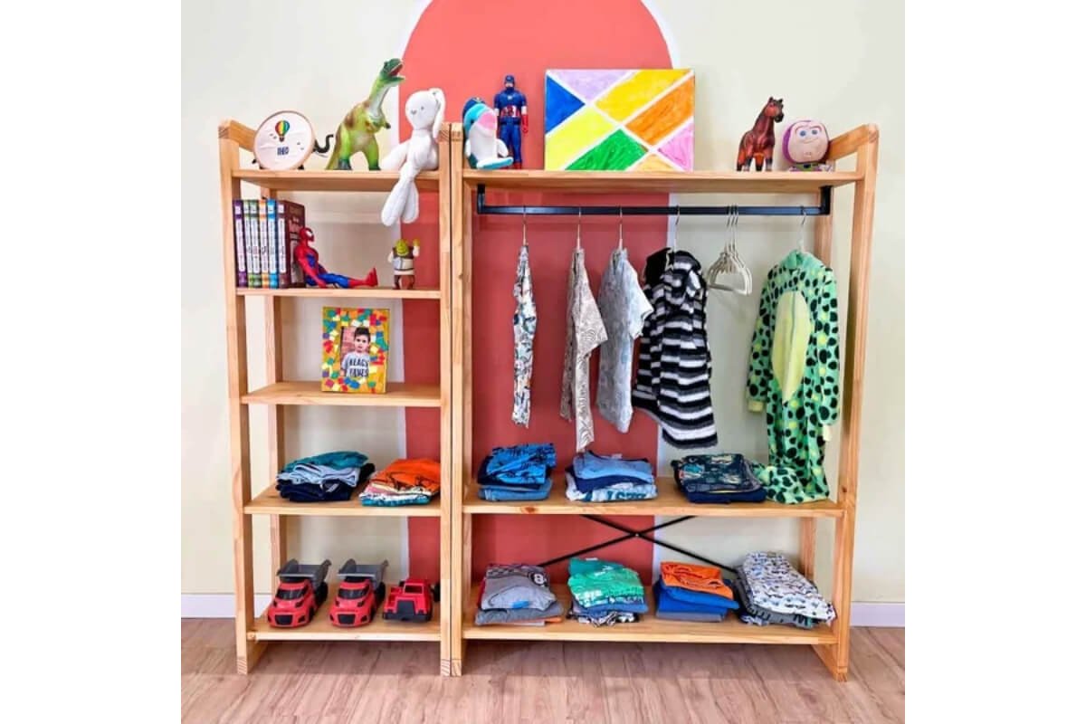 arara de roupa infantil