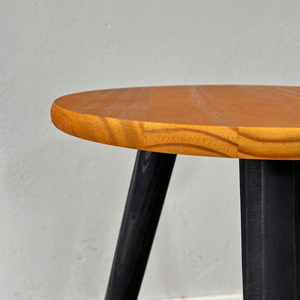 trio mesas lateral redondas com pe palito de madeira carvalho e preto4