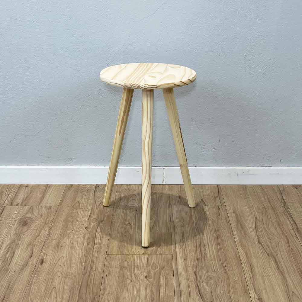 mesa lateral redonda com pe palito de madeira natural4