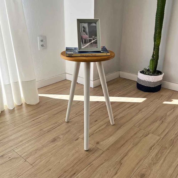 mesa lateral redonda com pe palito de madeira nozes e branco3