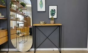 decoracao de hall de entrada com espelho