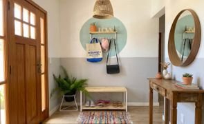 hall de entrada com decorações