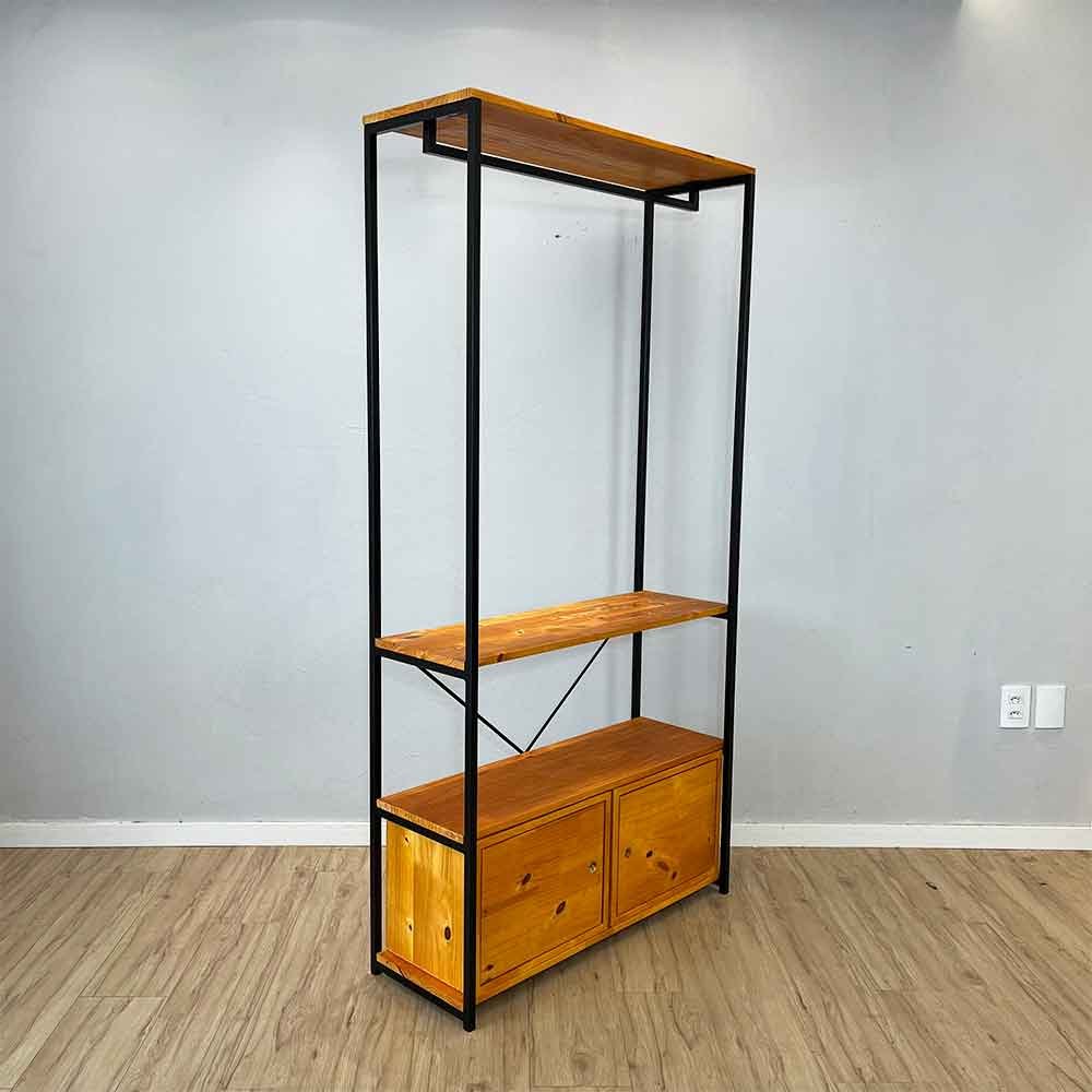 arara de roupas industrial ferro e madeira 2 nichos com porta high style ample carvalho e preto5