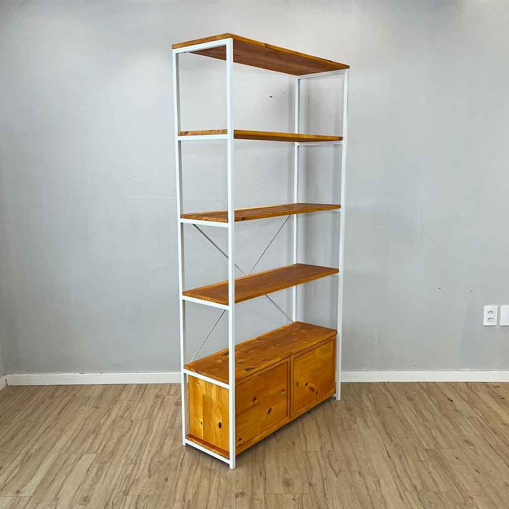 estante industrial de ferro e madeira style ample 6 prateleiras 2 nichos com porta carvalho e branco4