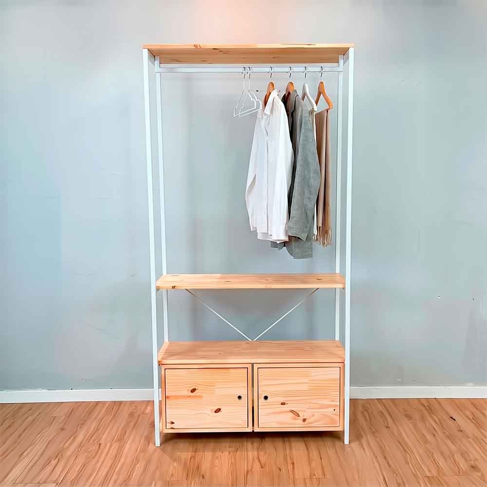 04 arara de roupas industrial ferro e madeira 2 nichos com porta high style ample natural e branco
